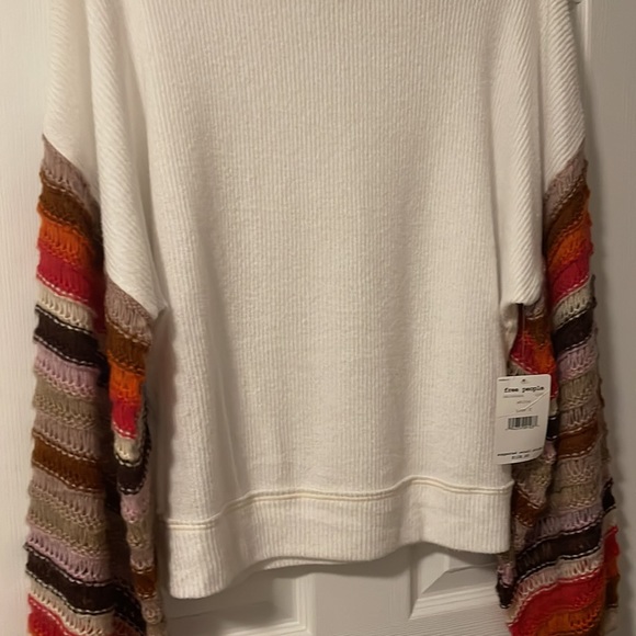 Free People “Cha Cha” Balloon Sleeve Top - Picture 9 of 15